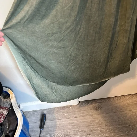 🍁La Meil - green high low dress with distressing look colouring. - Picture 3 of 8